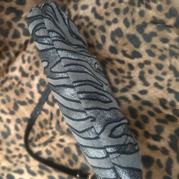 SOLD OUT - Picture 6 of 8